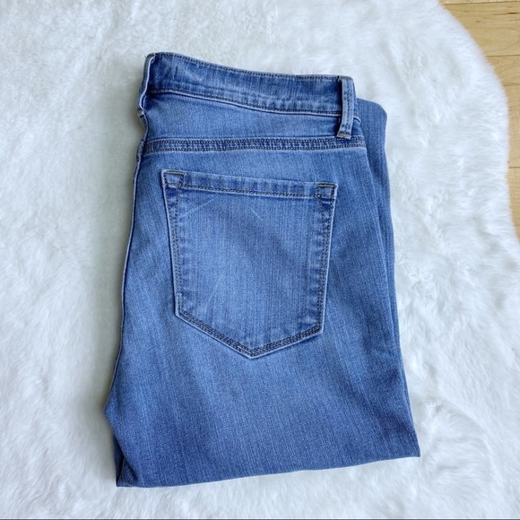 SOLD - Loft Ann Taylor Modern Straight Light Wash Jeans - Picture 8 of 12